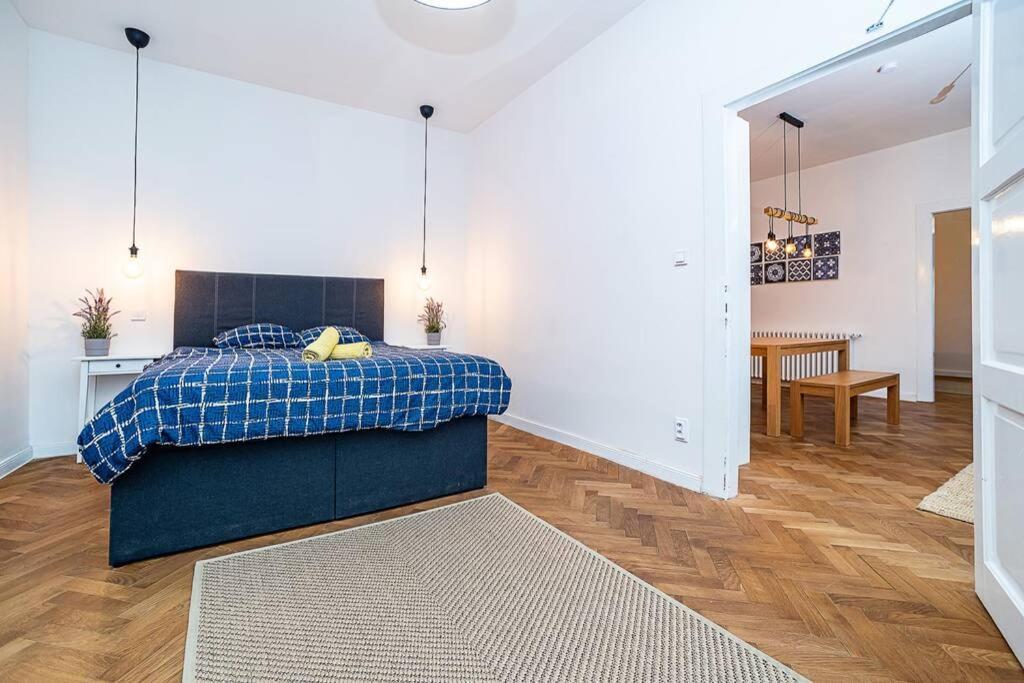 Elegant, Modern, 2-Bed Flat By Museum Of Prague Apartment Exterior photo